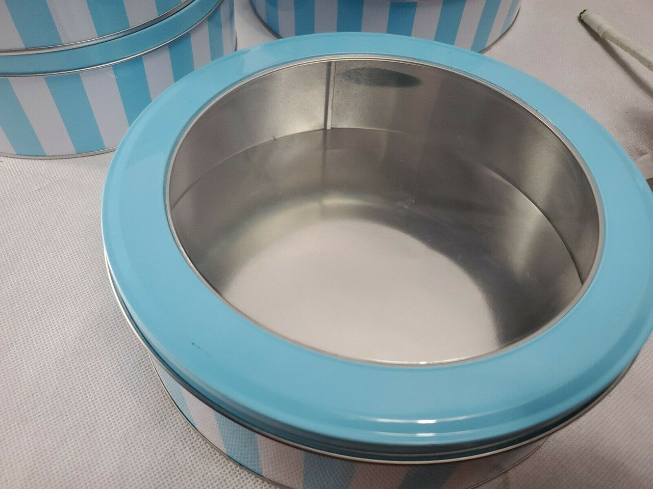 Round Window Tin Blue And White Lot of 5 rounds 8 inche diameter 3 inch high