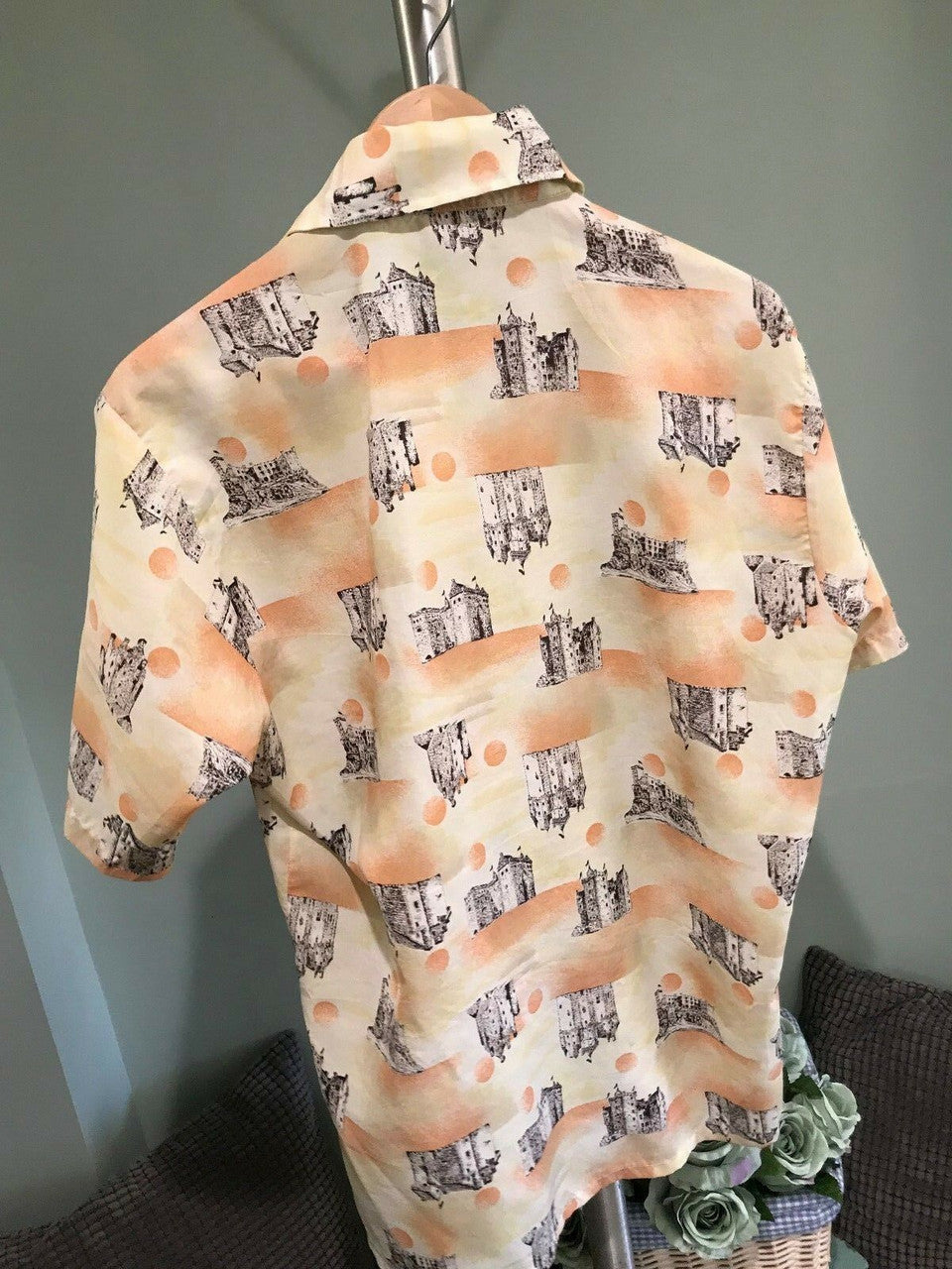 GOLDEN V VEE Vintage Mens Button Down Shirt M Summer Spring W-160