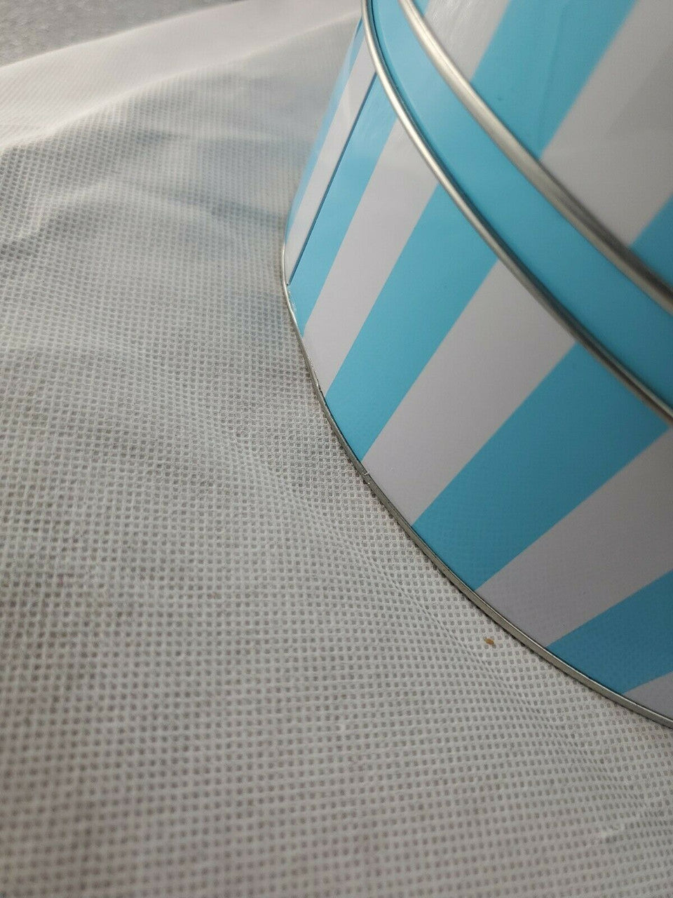 Round Window Tin Blue And White Lot of 5 rounds 8 inche diameter 3 inch high
