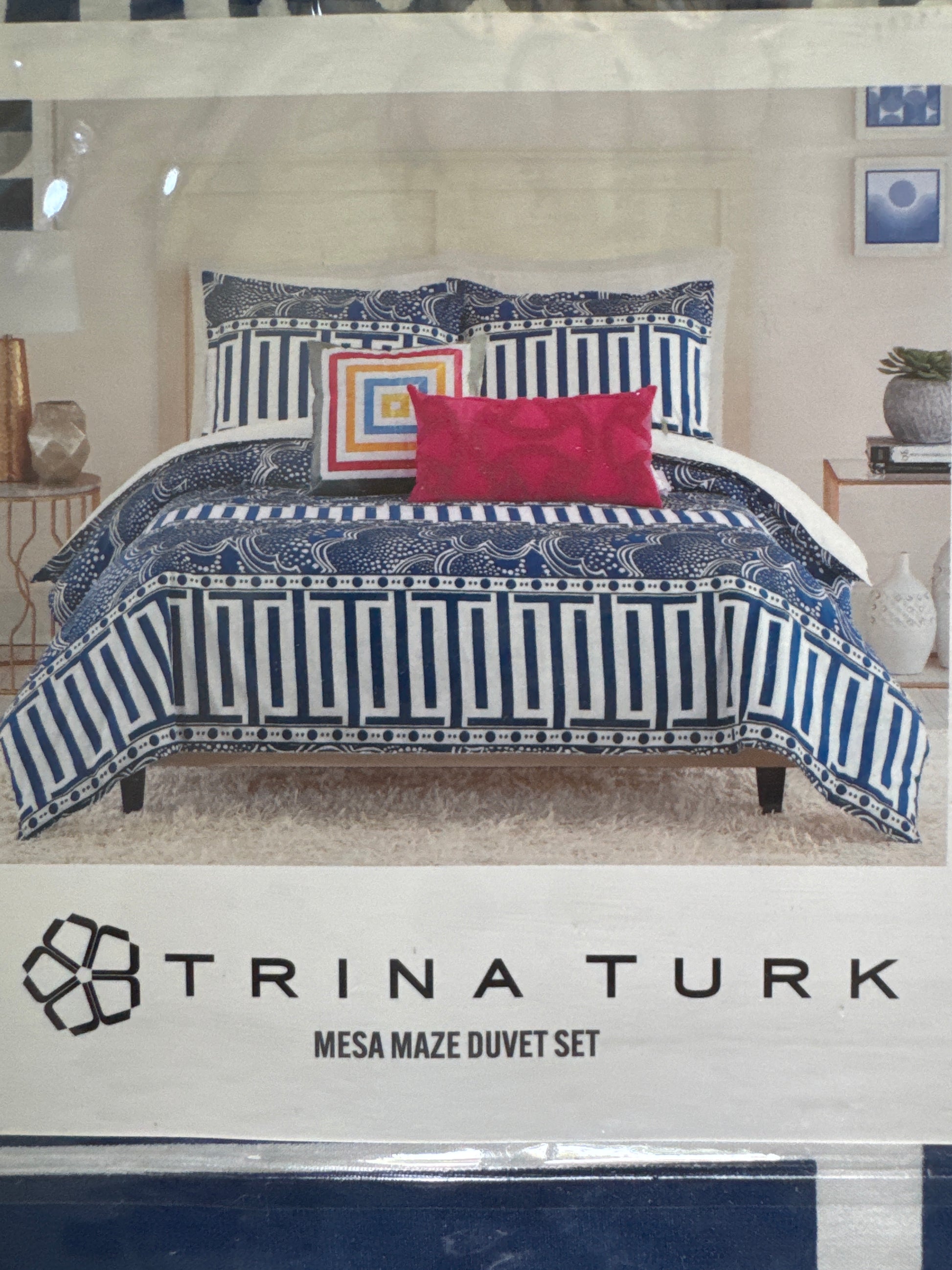 Queen size geometric cotton duvet set with matching shams – Trina Turk