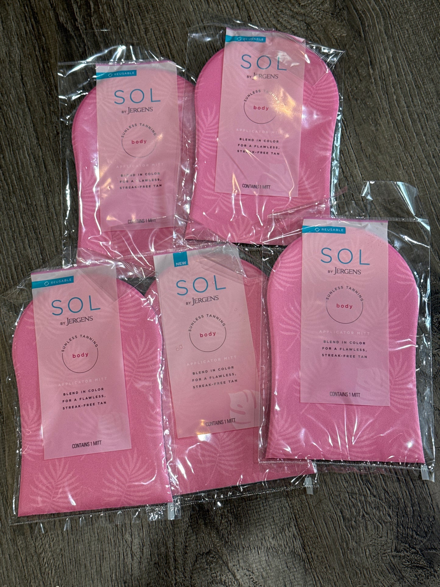 Set of 5 – SOL by Jergens Self Tanner Applicator Mitts – Flawless, Reusable Tanning Gloves