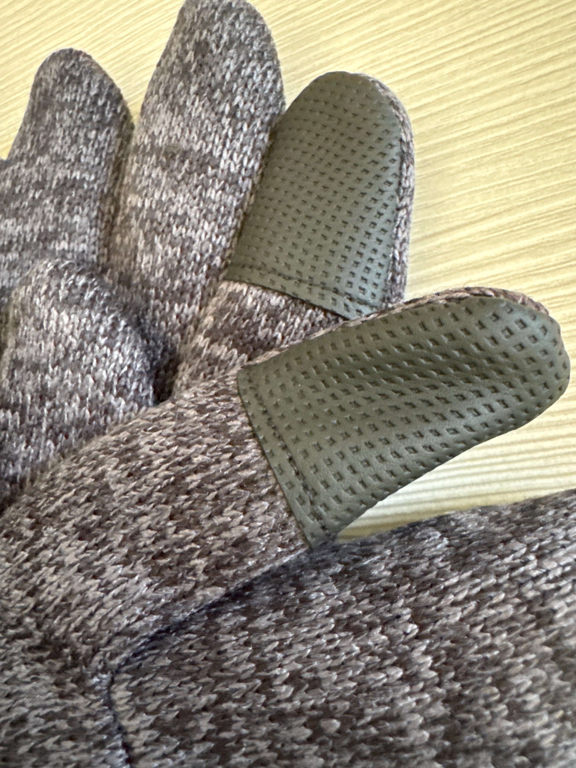 Set of 2 pairs West Loop 3M Thinsulate knit gloves in heather gray, one size