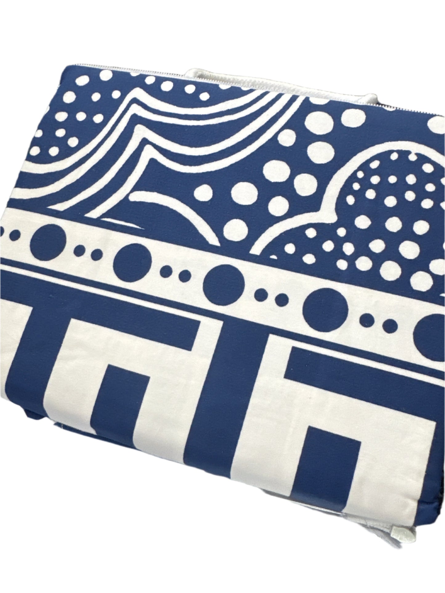 Queen size geometric cotton duvet set with matching shams – Trina Turk